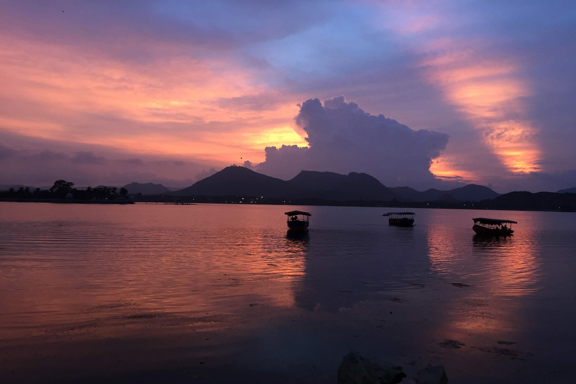 udaipur_fateh_sagar_lake